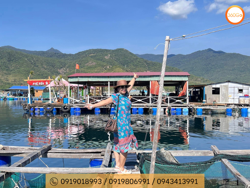 Du khách 360Go check - in bè nổi Bình Hưng - Du lịch 360Go